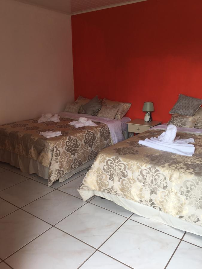 Bed & Breakfast Your House